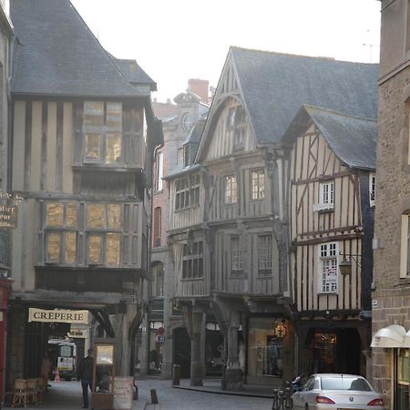 Le Médiéval - Hôtel Le Challonge Dinan Exterior foto